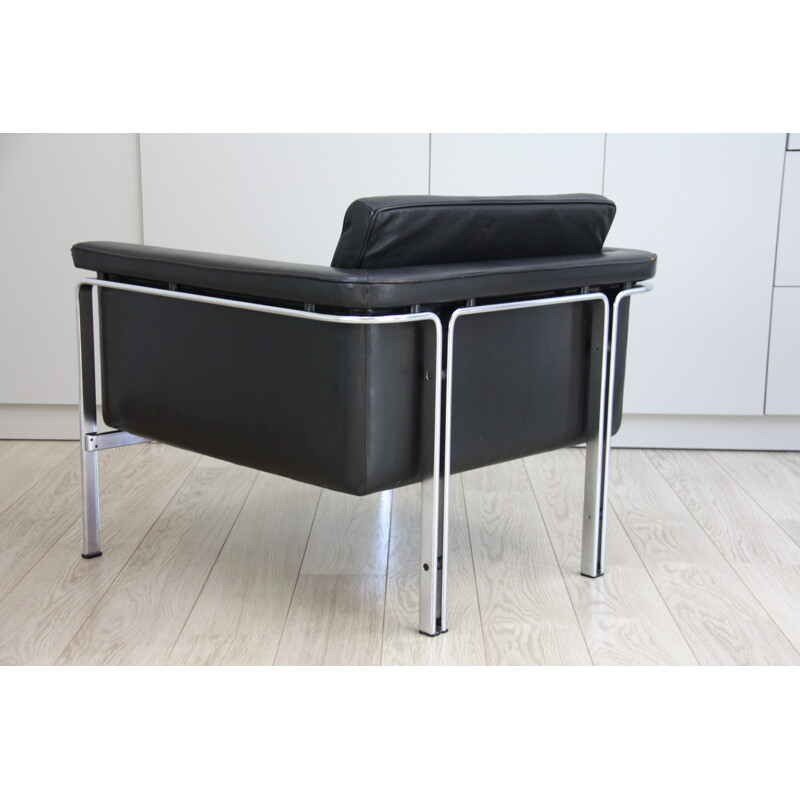 Mid century club armchair in black leather by Horst Brüning for Kill International - 1960s