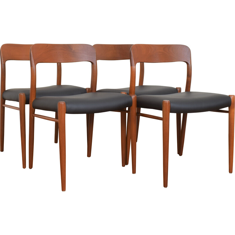 Conjunto de 4 cadeiras de teca e pele modelo 75 da N.O. Møller para J.L. Møllers, Dinamarca 1960