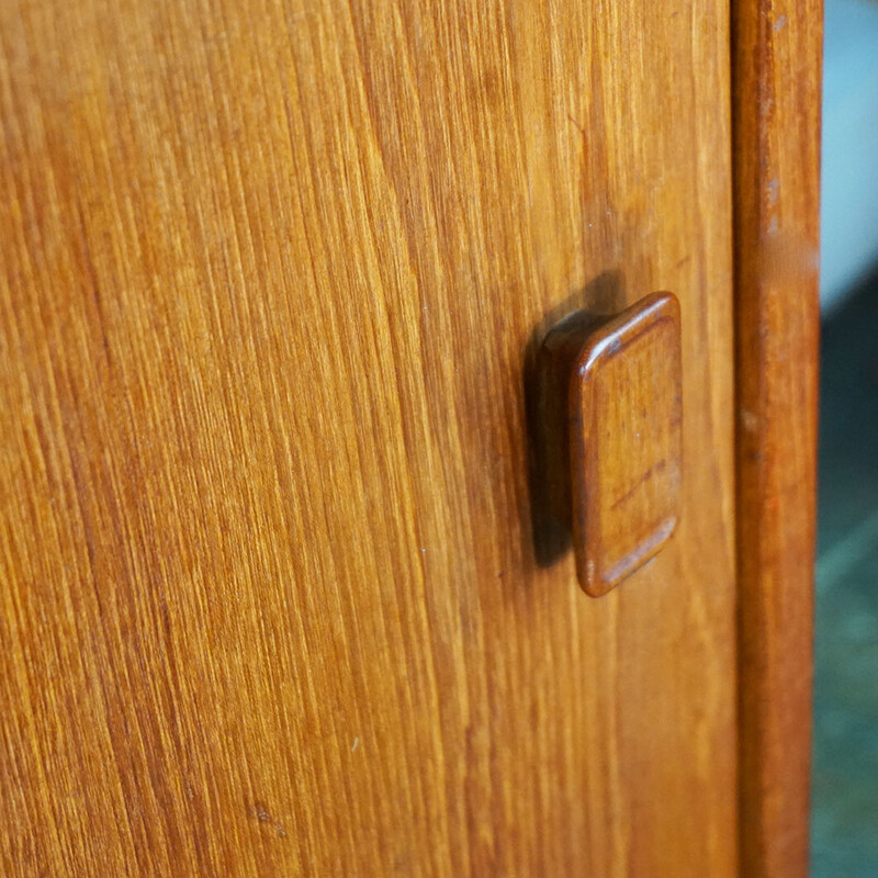 Credenza vintage con ante scorrevoli in teak di Nils Johnsson per Troeds, Svezia 1960