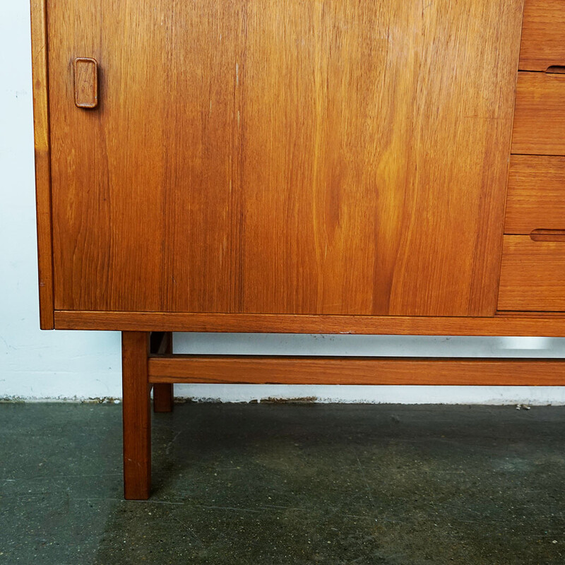 Credenza vintage con ante scorrevoli in teak di Nils Johnsson per Troeds, Svezia 1960