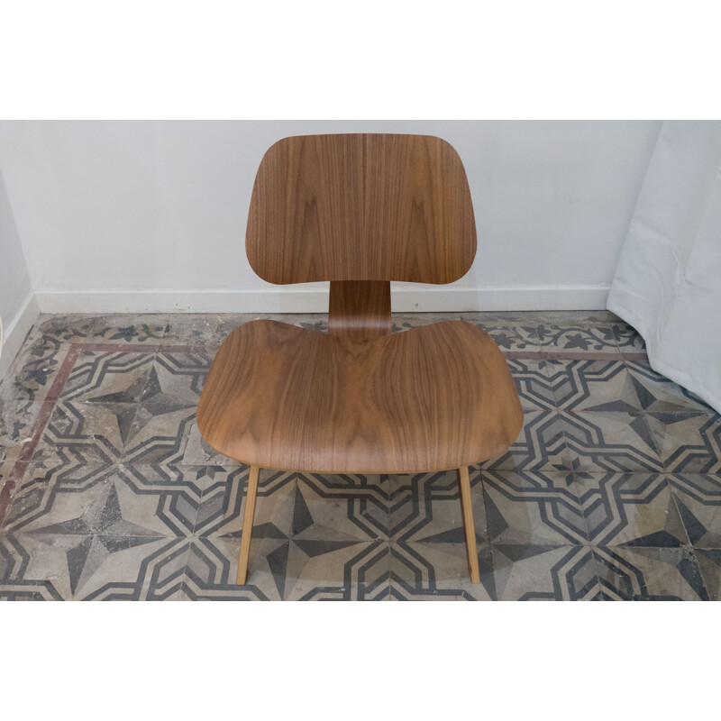 Herman miller "LCW" walnut armchair, Charles EAMES - 2000s