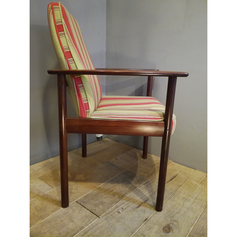 Scandinavian armchair with openwork and curved backrest - 1960s