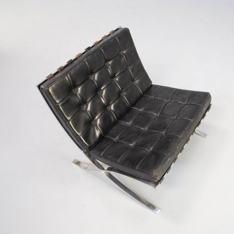Paire de fauteuils 'barcelona' vintage avec ottoman par Ludwig Mies van der Rohe pour Knoll International