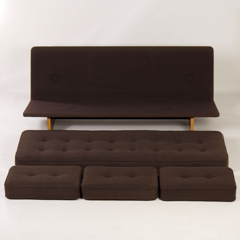 Sofá vintage marrón de tres plazas modelo 671 de Kho Liang Ie para Artifort, años 70