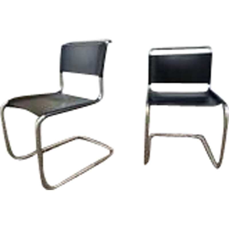 Paire de chaises vintage modelé Spoletto en cuir noir et chrome par Bersanelli