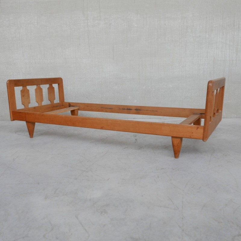 French mid-century oakwood daybed by Guillerme et Chambron, 1960s