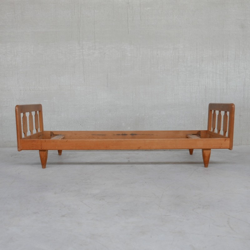French mid-century oakwood daybed by Guillerme et Chambron, 1960s