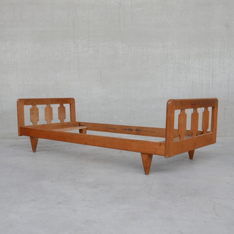 French mid-century oakwood daybed by Guillerme et Chambron, 1960s