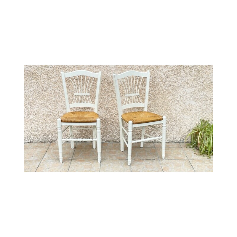 Pair of vintage white mulched wood chairs, 1980