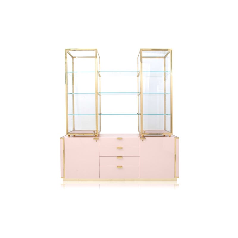 Hollywood Regency pink display case with brass details - 1970s