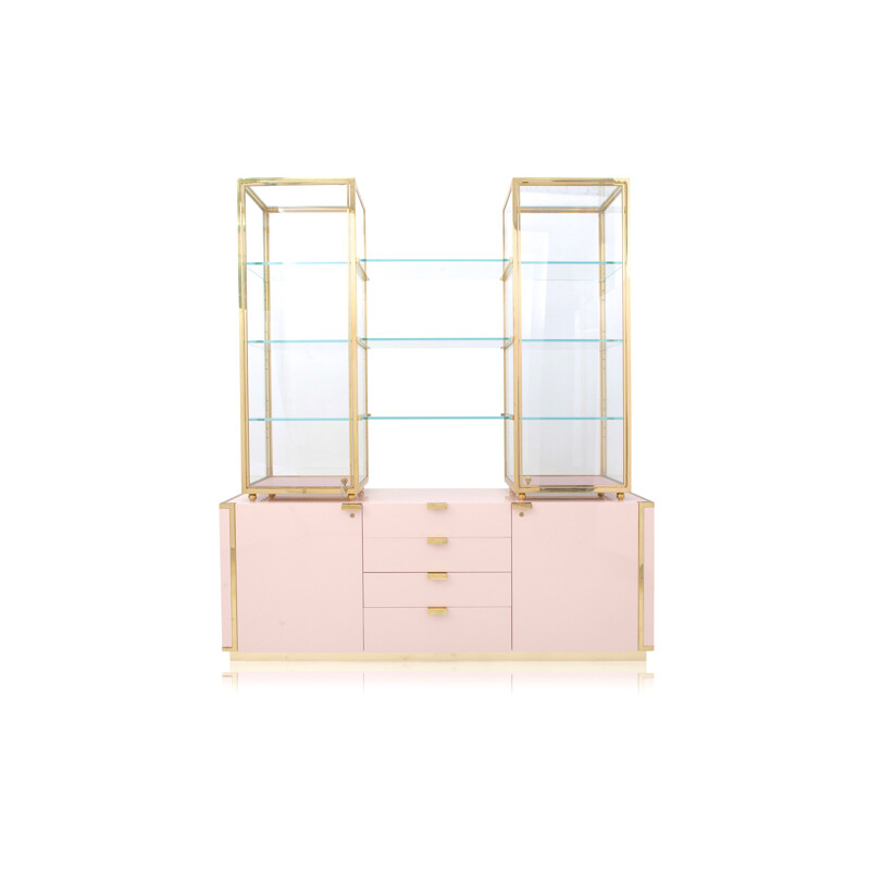 Hollywood Regency pink display case with brass details - 1970s