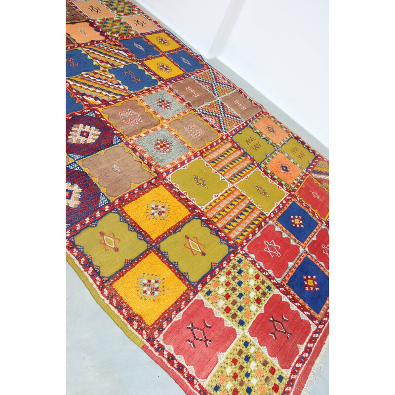 Bunter türkischer Vintage-Teppich