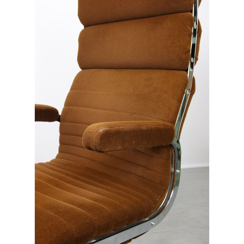 Vintage executive armchair, 1980