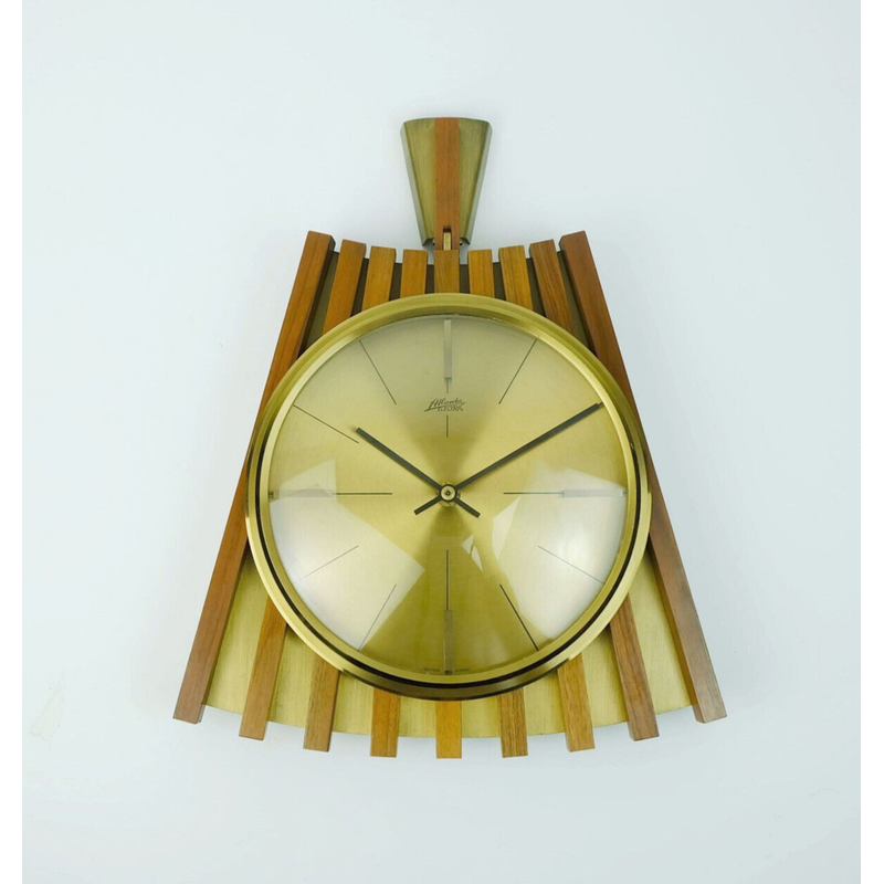 Horloge murale vintage en noyer et laiton par Atlanta Electric, 1960