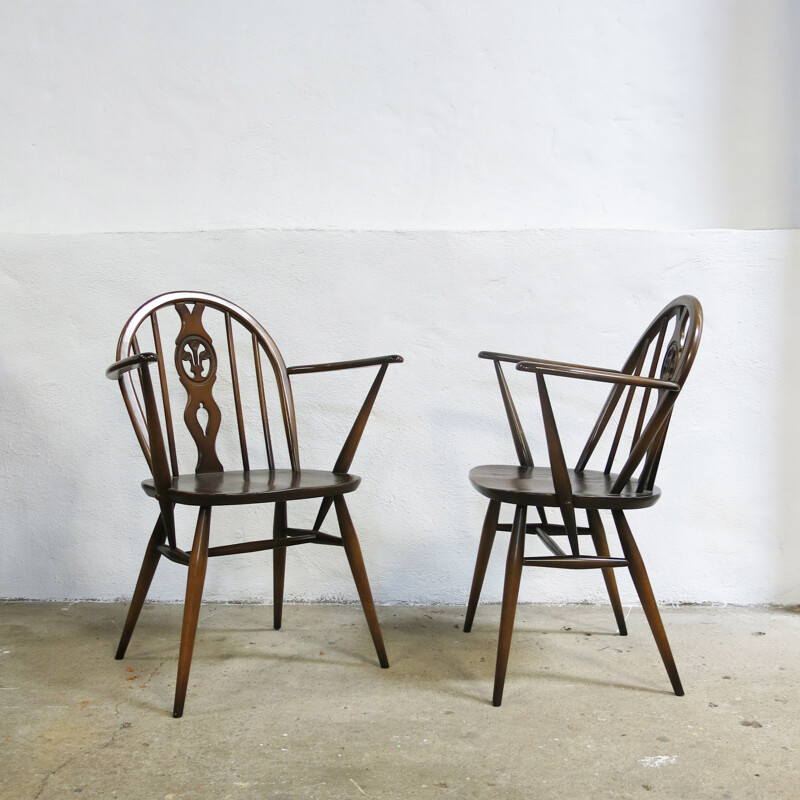 Pair of Windsor Chairs, no.371, by Lucian Ercolani for Ercol - 1970s
