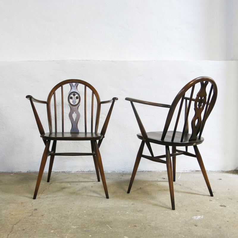 Pair of Windsor Chairs, no.371, by Lucian Ercolani for Ercol - 1970s