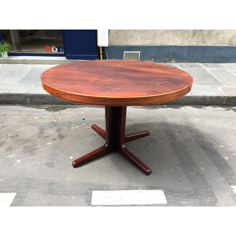 Extendable round dining table in rosewood and mahogany - 1960s
