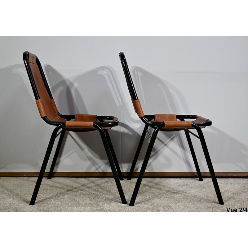 Pareja de sillas vintage de metal y cuero, seleccionadas por C. Perriand para Les Arcs, 1960. Perriand para Les Arcs, 1960