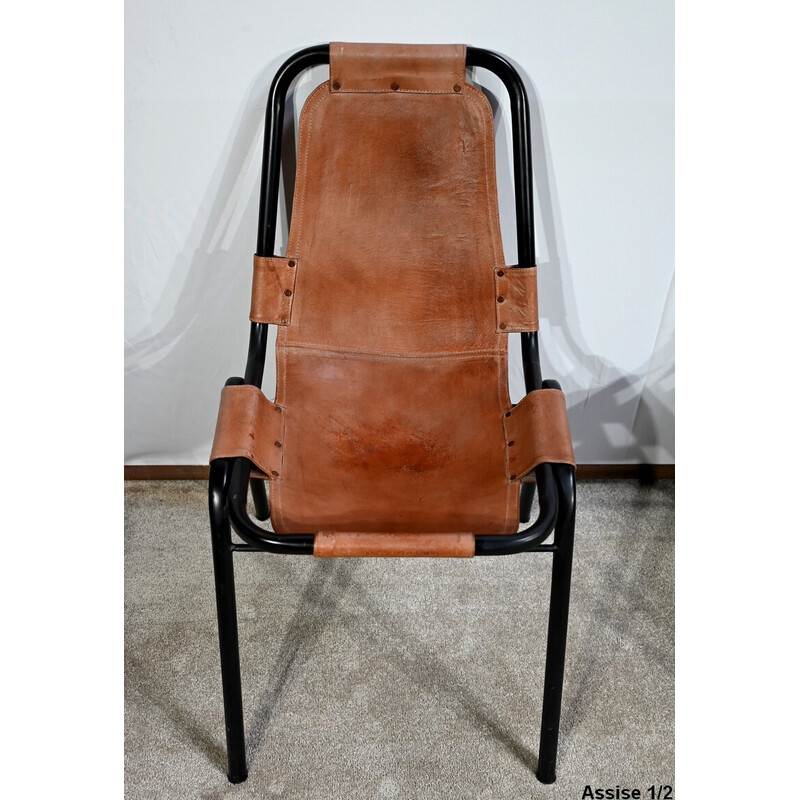 Coppia di sedie vintage in metallo e pelle, selezionate da C. Perriand per Les Arcs, 1960. Perriand per Les Arcs, 1960