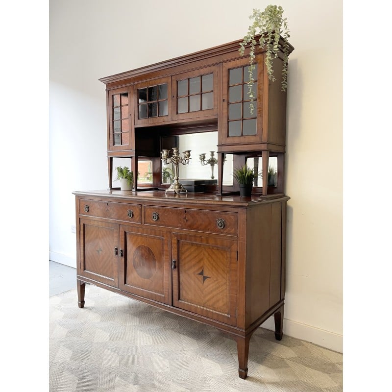 Credenza vintage in legno con ante e cassetti chiudibili a chiave