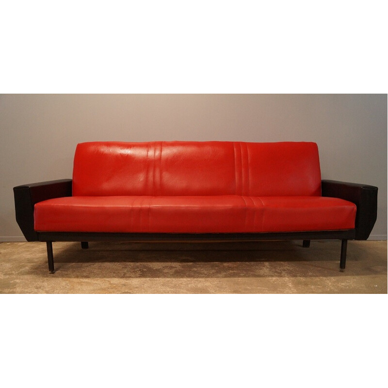 Canapé convertible en simili cuir rouge et noir - 1950