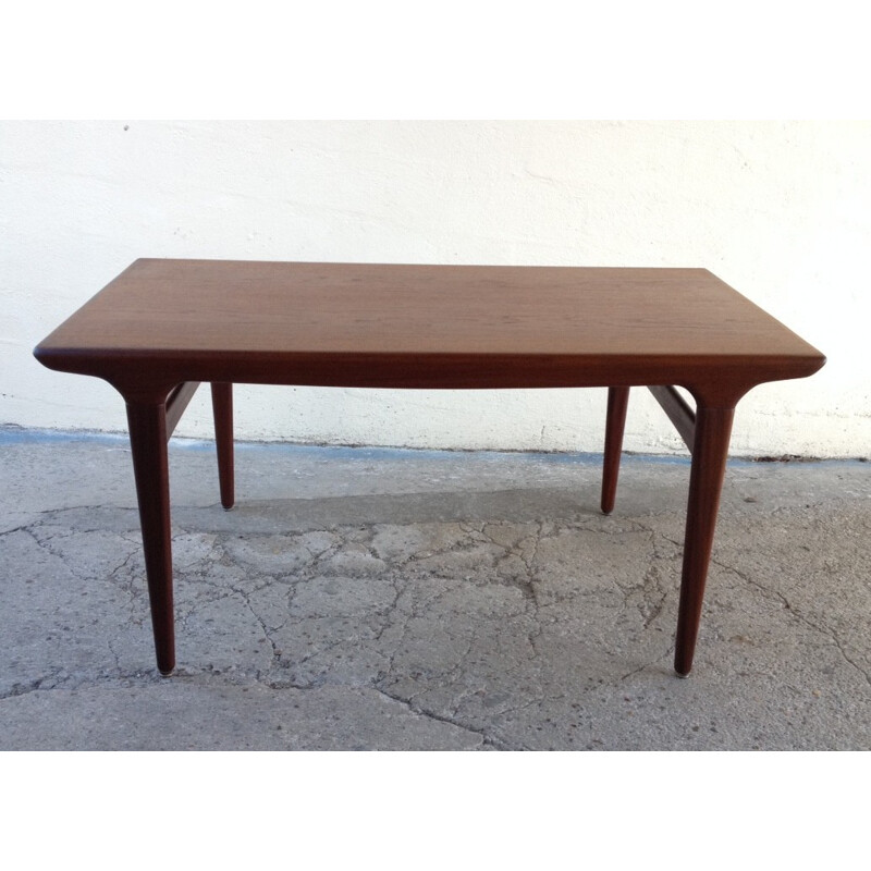 Vintage Scandinavian teak table, Johannes ANDERSEN - 1960s