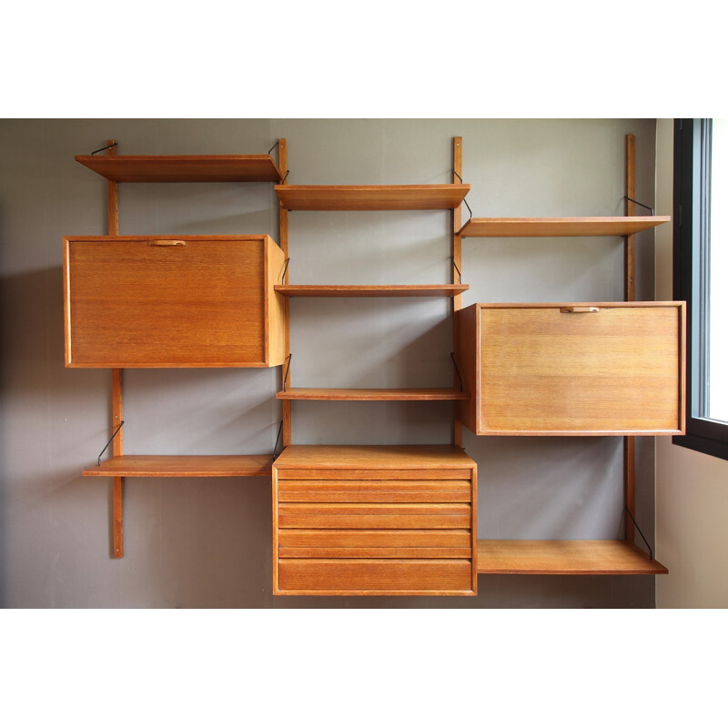 Modular wall system in oak by Poul Cadovius - 1960s