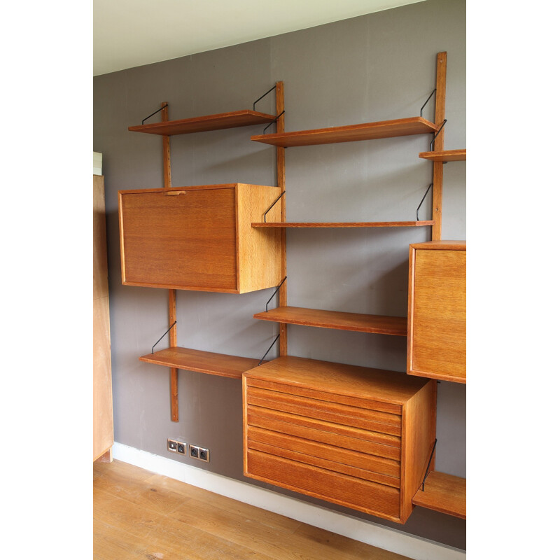 Modular wall system in oak by Poul Cadovius - 1960s