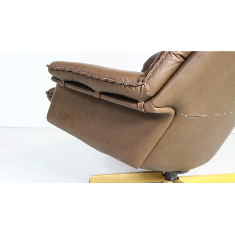 Cadeira de braços giratória dinamarquesa Vintage em pele castanha da Madsen e Schubell, década de 1960