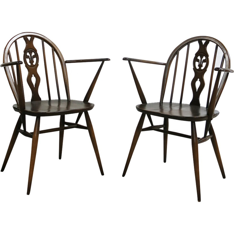 Pair of Windsor Chairs, no.371, by Lucian Ercolani for Ercol - 1970s