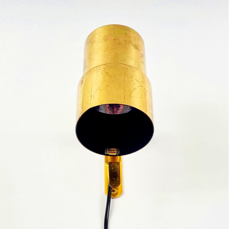 Scandinavian vintage brass wall lamp model V 324 by Hans Agne Jakobsson, Sweden 1960s