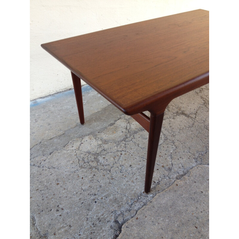 Vintage Scandinavian teak table, Johannes ANDERSEN - 1960s