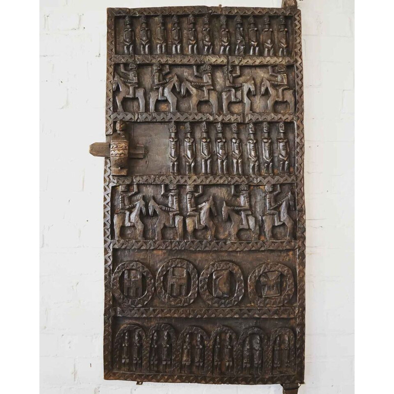 Vintage hand carved wooden door, Afrika