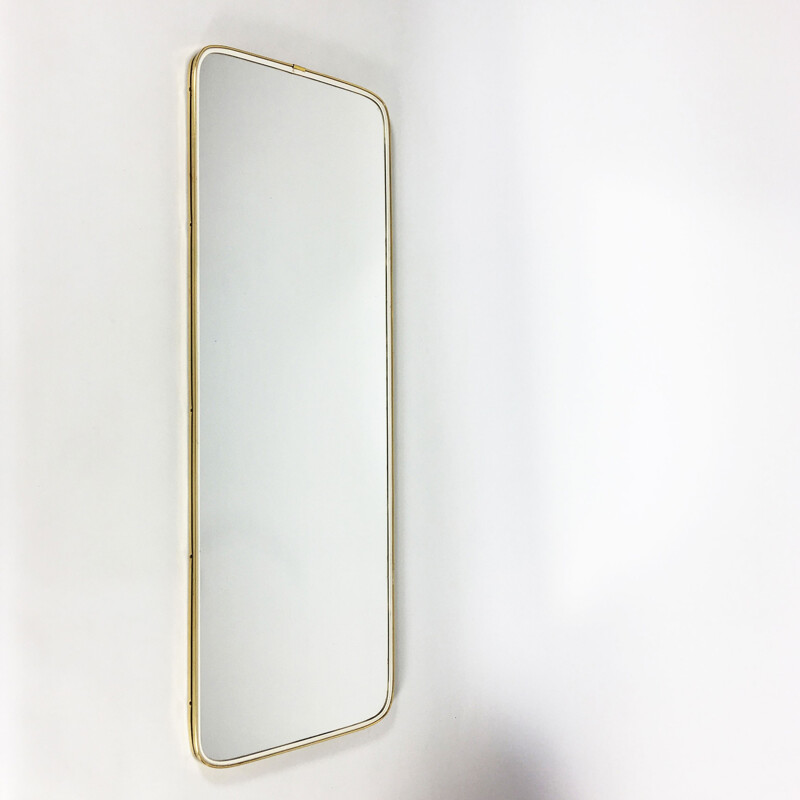 Miroir moderniste de forme libre avec cadre doré et lisére noir - 1960