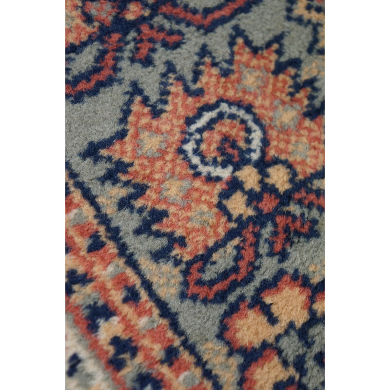 Tappeto vintage colorato in lana vergine