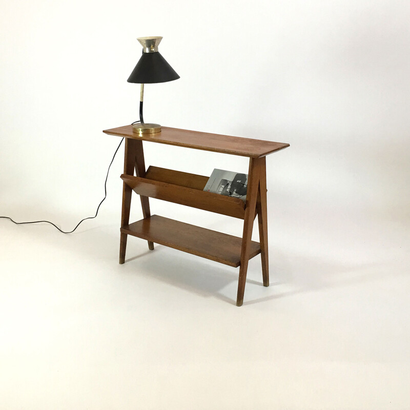 Oak side table with a magazine rack and a shelf - 1950s