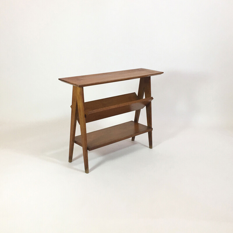 Oak side table with a magazine rack and a shelf - 1950s