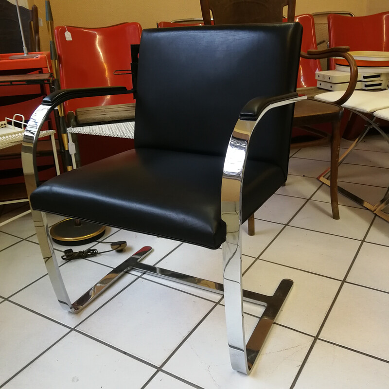 Vintage Sessel "Brno" aus schwarzem Leder von Knoll