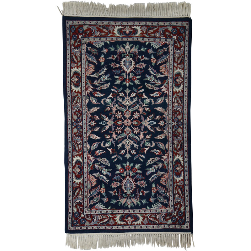 Vintage gekleurd blauw oosters tapijt