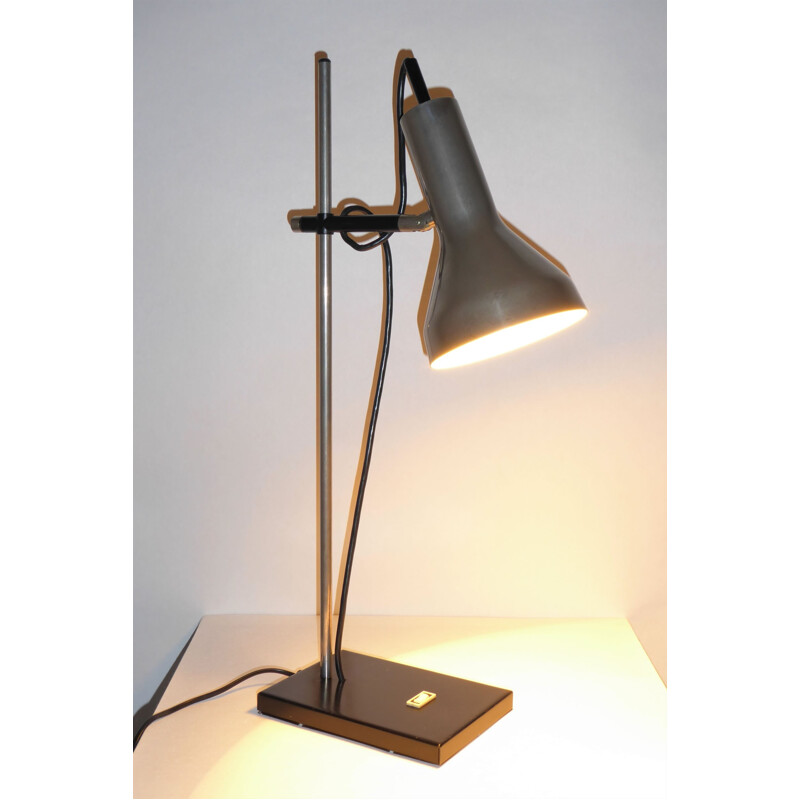 Vintage industriële kantellamp met vernikkelde metalen arm en voet, 1960