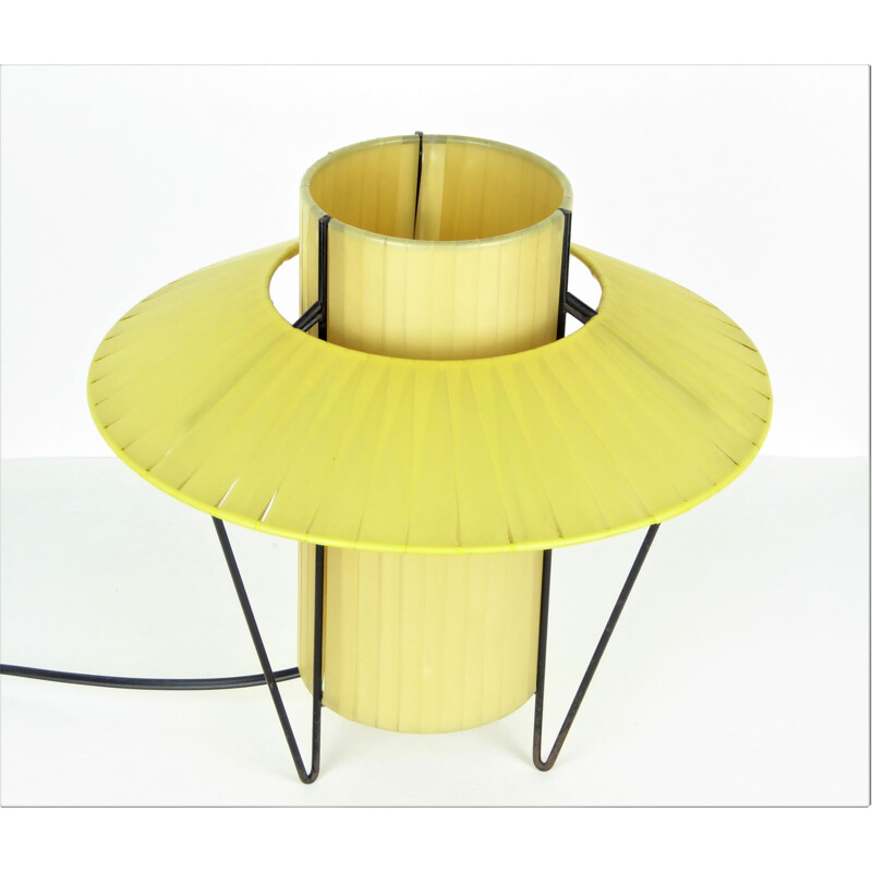 Lampe de table Lampion en ruban jaune sur métal noir - 1950