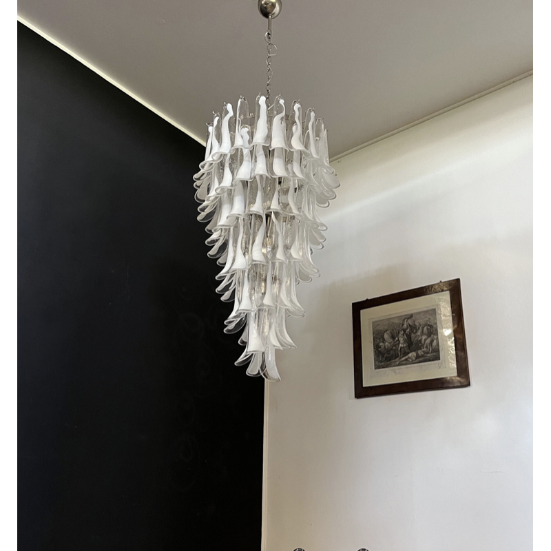 Vintage Italian chandelier in Murano glass