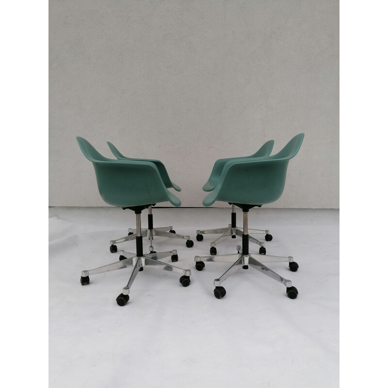 Ensemble de 4 fauteuils vintage en plastique Pacc de Charles et Ray Eames pour Vitra, 2000