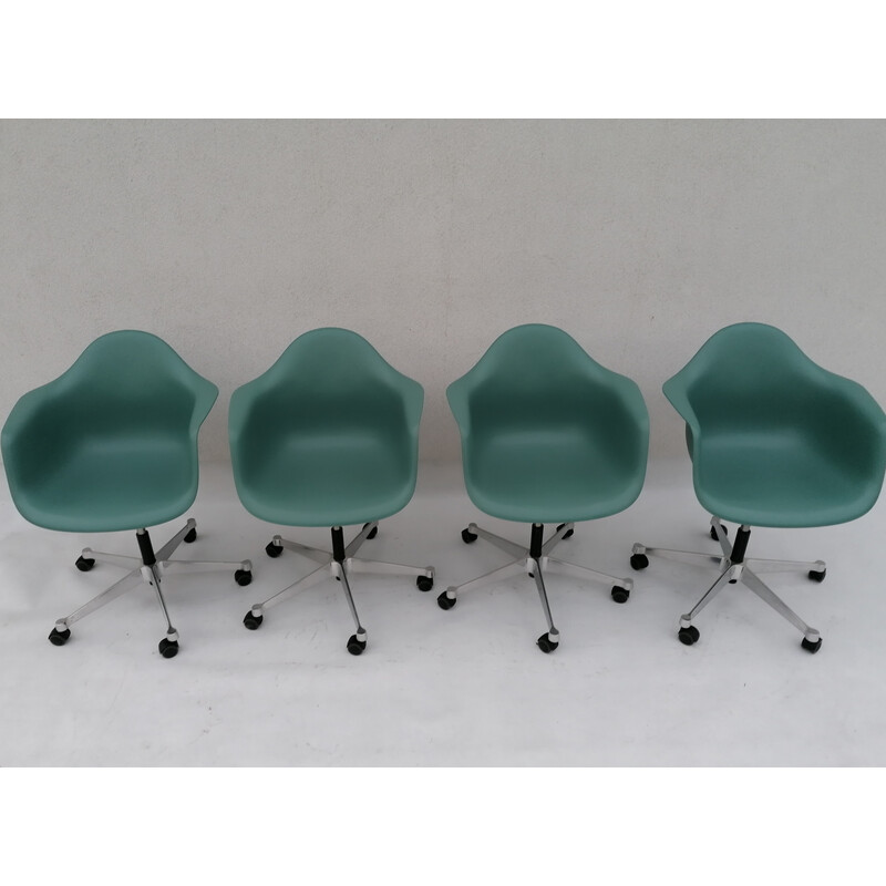 Set of 4 vintage plastic Pacc chairs by Charles and Ray Eames for Vitra, 2000