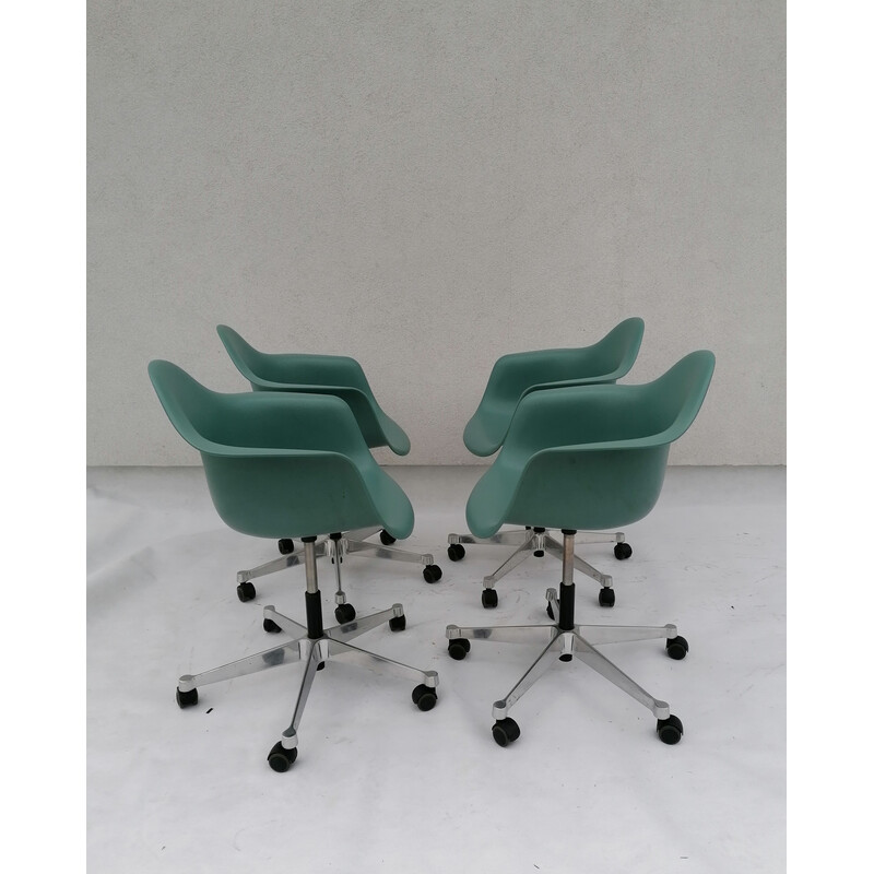 Satz von 4 Vintage-Plastiksesseln Pacc von Charles und Ray Eames für Vitra, 2000