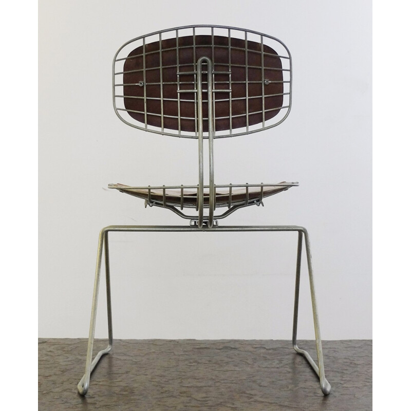 Paire de chaises en métal et cuir par Michel Cadestin et George Laurent - 1970