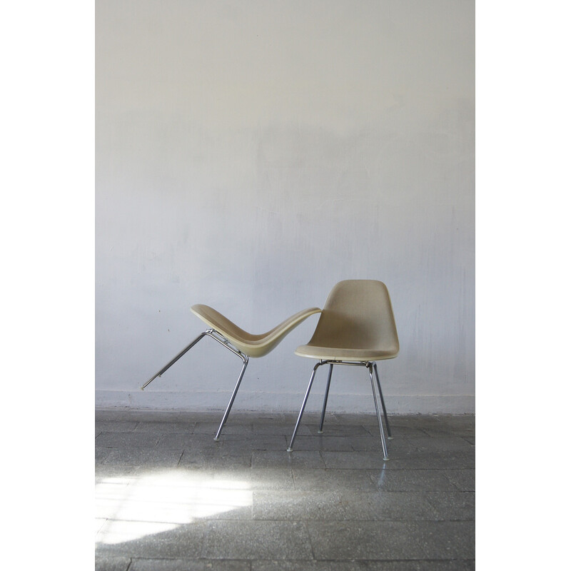 Pair of vintage Dsx side chairs by Charles and Ray Eames for Herman Miller, 1960