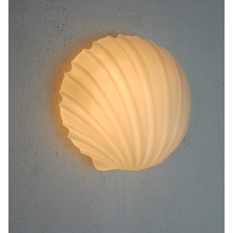Vintage shell wall lamp in white opaline, Italy 1980