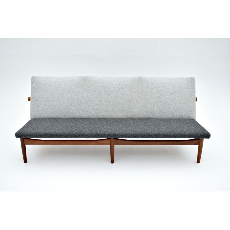 Vintage sofa model 137 by Finn Juhl for France and Son