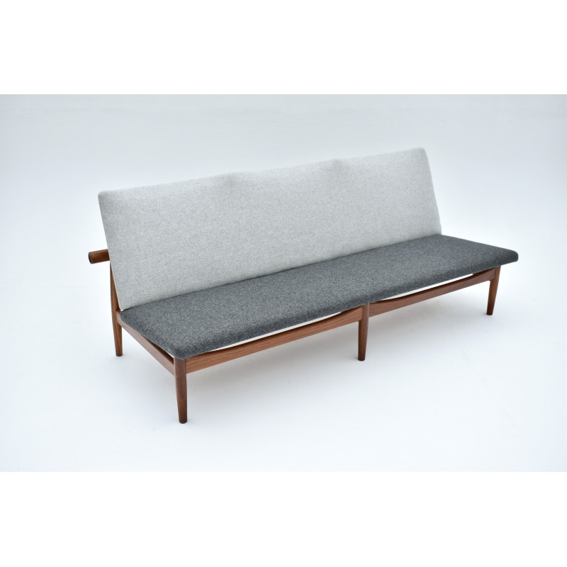 Vintage sofa model 137 by Finn Juhl for France and Son